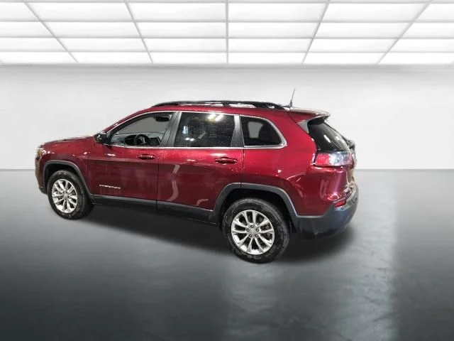 Used 2022 Red Jeep Latitude Lux image 8