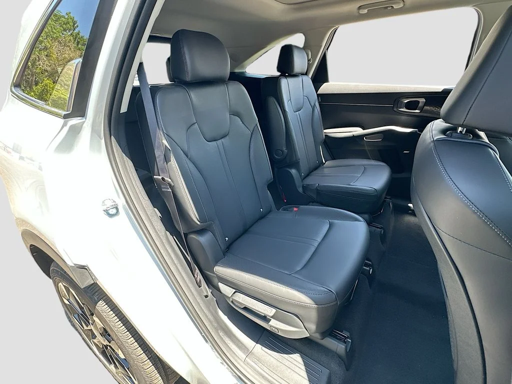 New 2026 Ivory Silver Kia EX image 29
