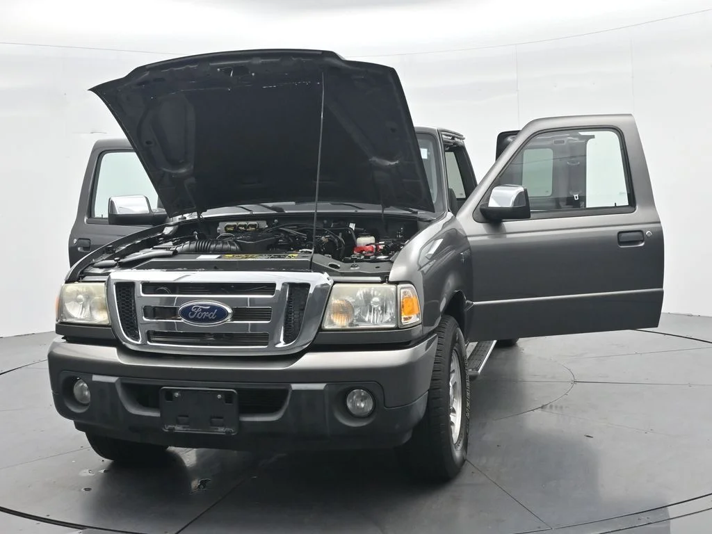 Used 2011 Dark Shadow Gray Metallic Ford XLT image 44