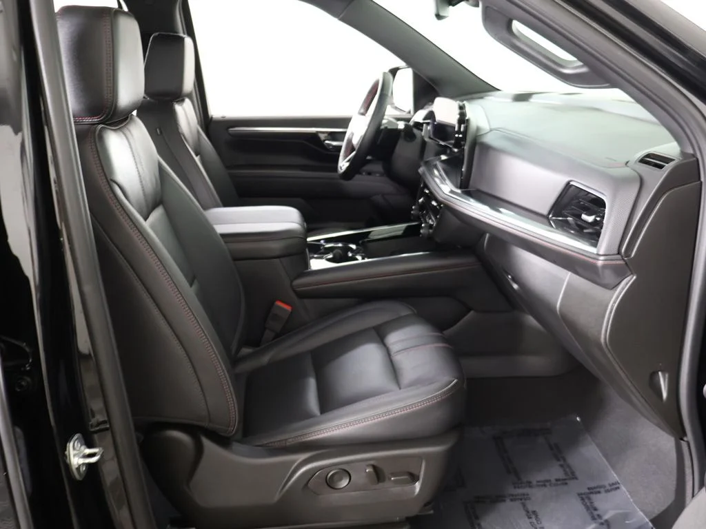 Used 2025 Black Chevrolet RST image 36