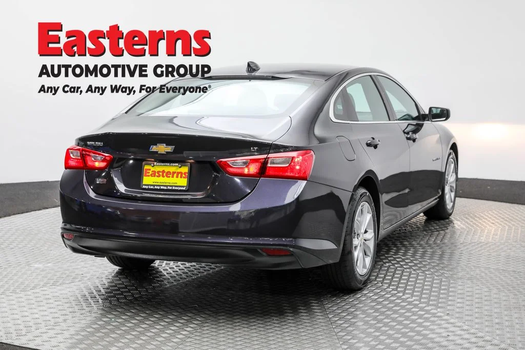 Used 2023 Gray Chevrolet LT image 5