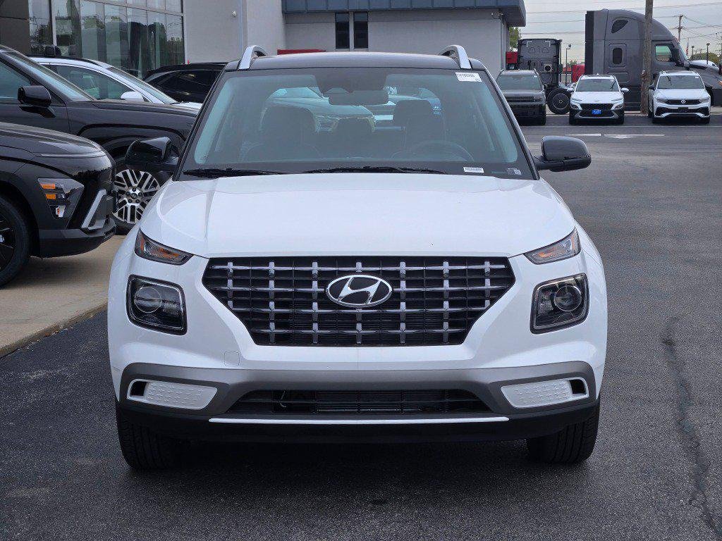 New 2026 Lunar Hyundai SEL w/Two-Tone Roof image 2