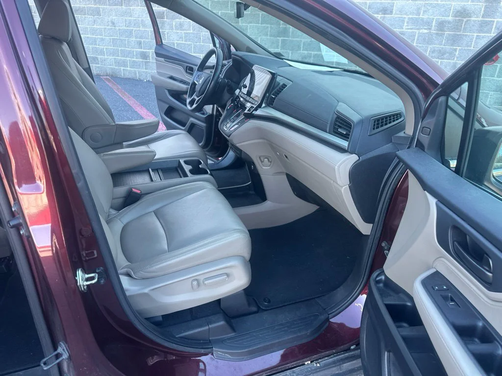 Used 2019 Deep Scarlet Pearl Honda EX-L image 15