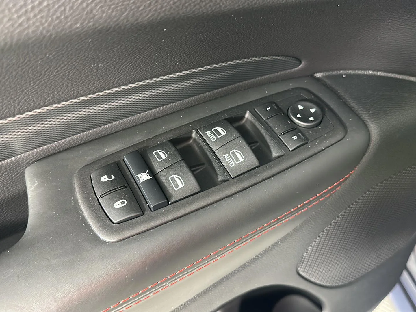 Used 2025 Vapour Grey Dodge R/T image 8