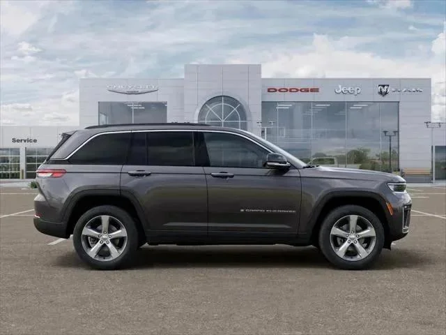 New 2026 Baltic Gray Metallic Clear-Coat Exterior Paint Jeep Limited image 125