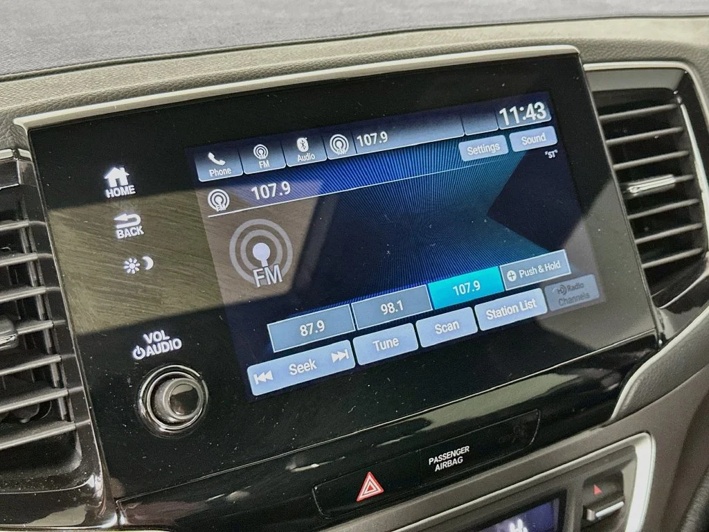 Used 2021  Honda EX-L image 15
