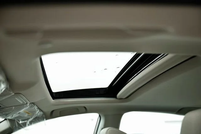 New 2026 Meteorite Gray Metallic Honda SE image 25