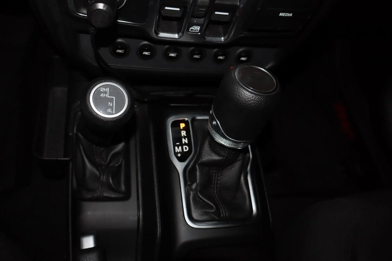 Used 2021 Granite Crystal Metallic Clear Coat Jeep Sport Altitude image 23