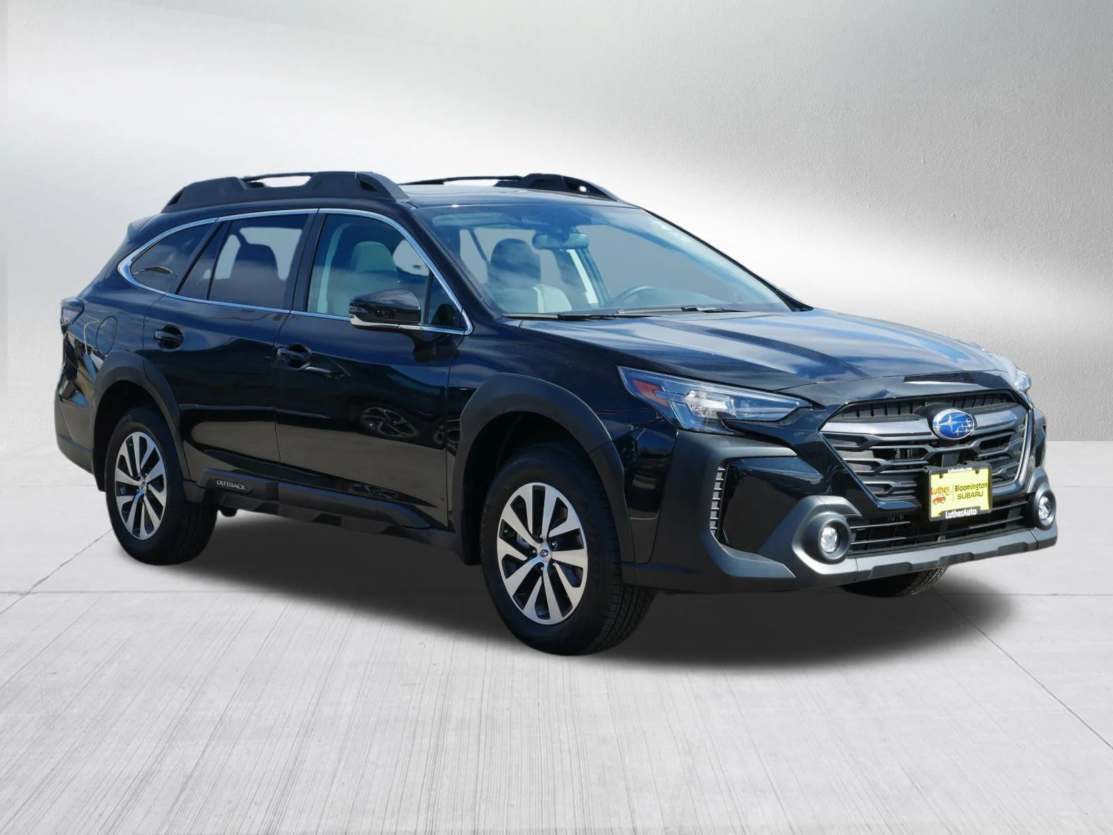 2025 Subaru Outback Premium's photo
