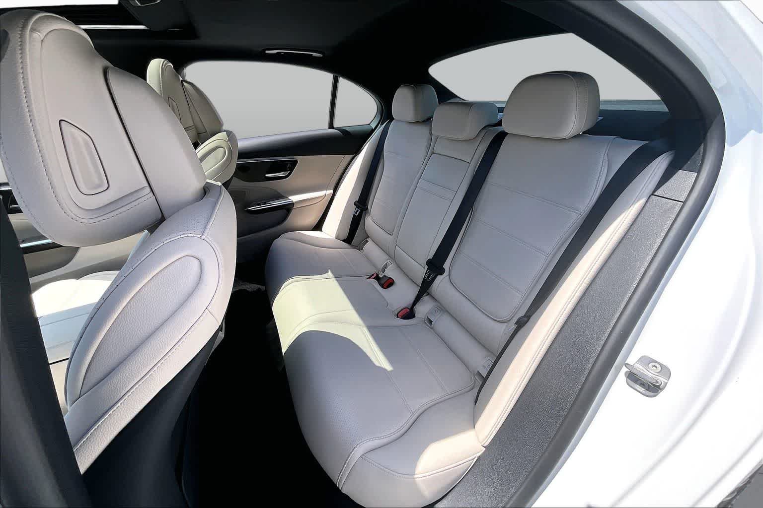 Used 2025 Polar White Mercedes-Benz C 300 image 18