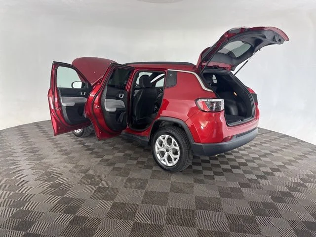 Used 2025 Red Jeep Latitude image 20