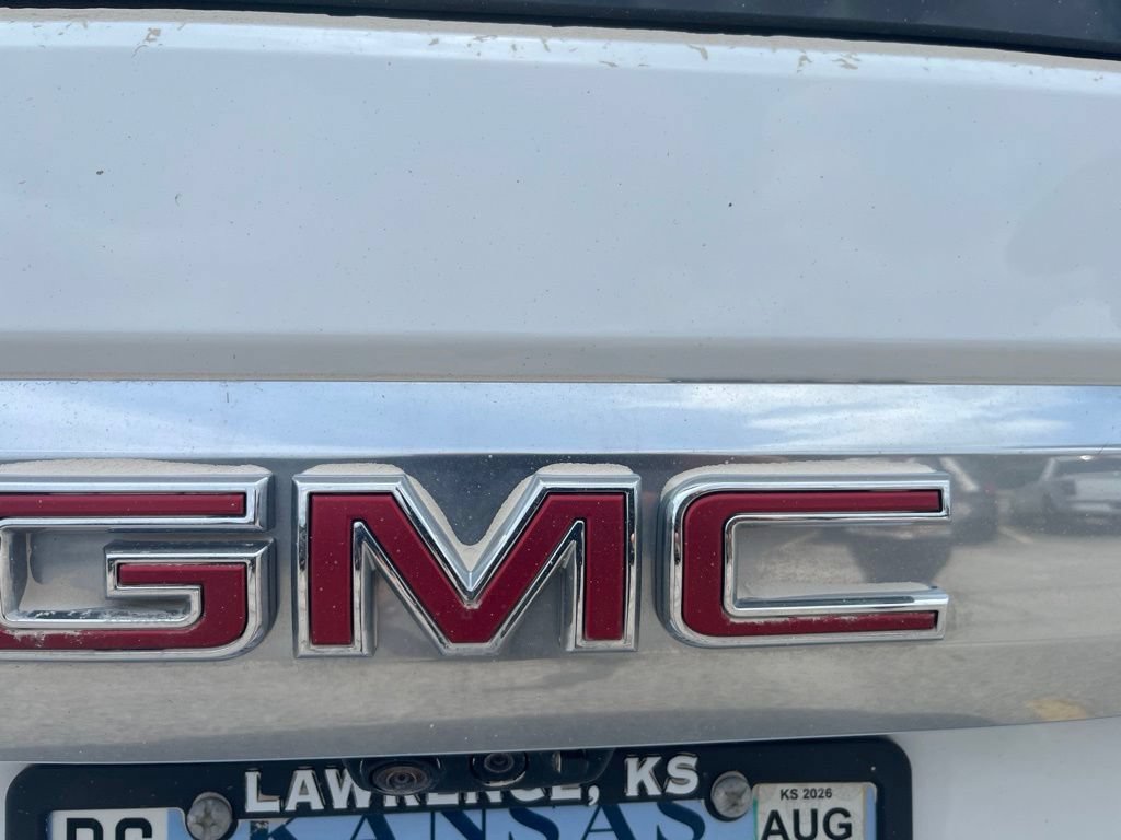 Used 2024 Summit White GMC Denali image 14