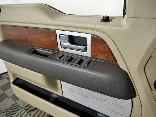 Used 2010  Ford Lariat image 24