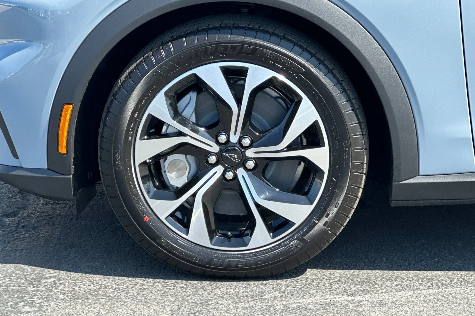 New 2026 Glacier Gray Metallic Tri-coat Ford Select image 25