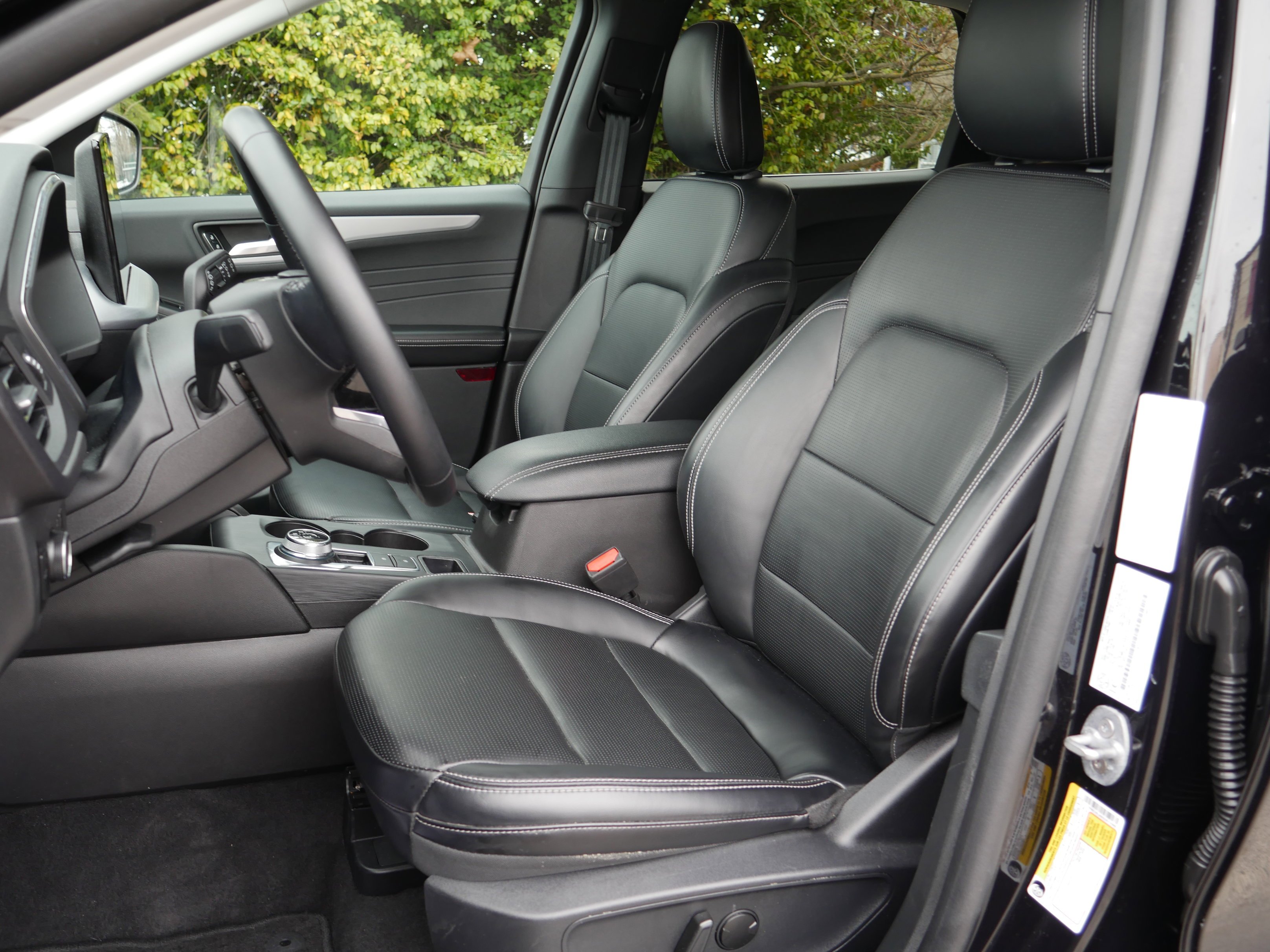2025 Ford Escape Platinum - Photo 33