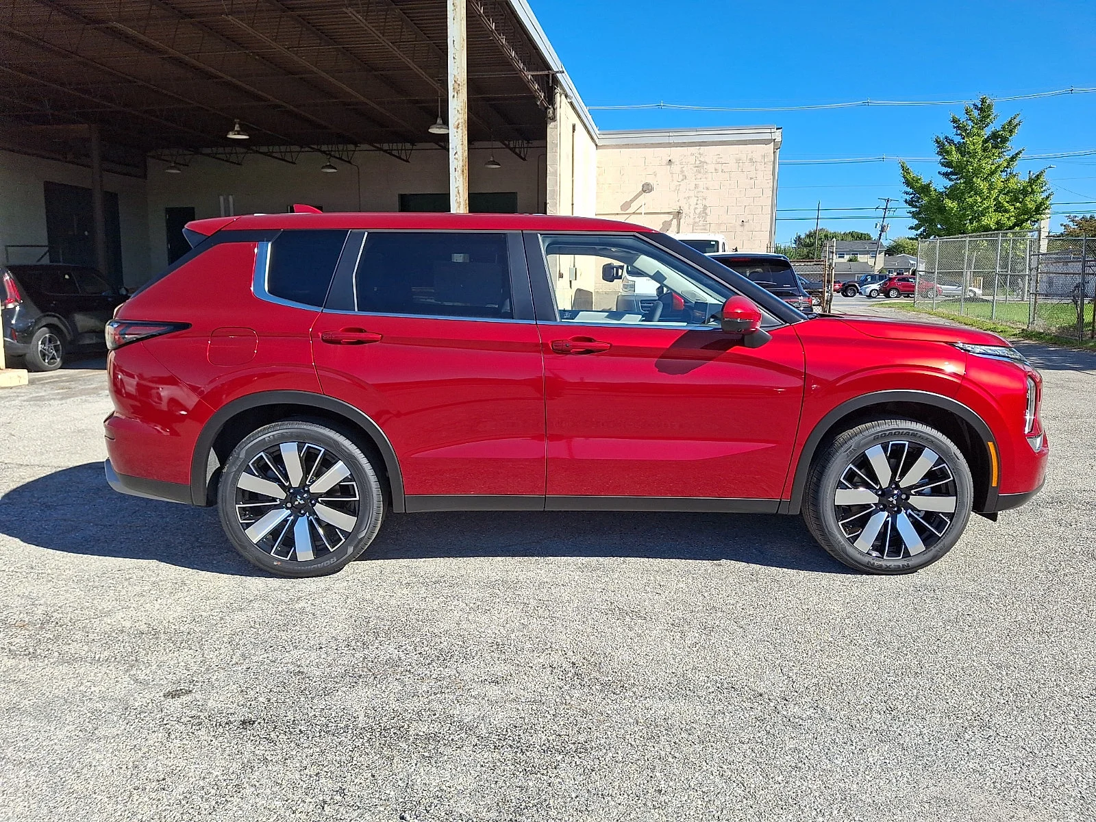 New 2026 Red Mitsubishi SE image 8