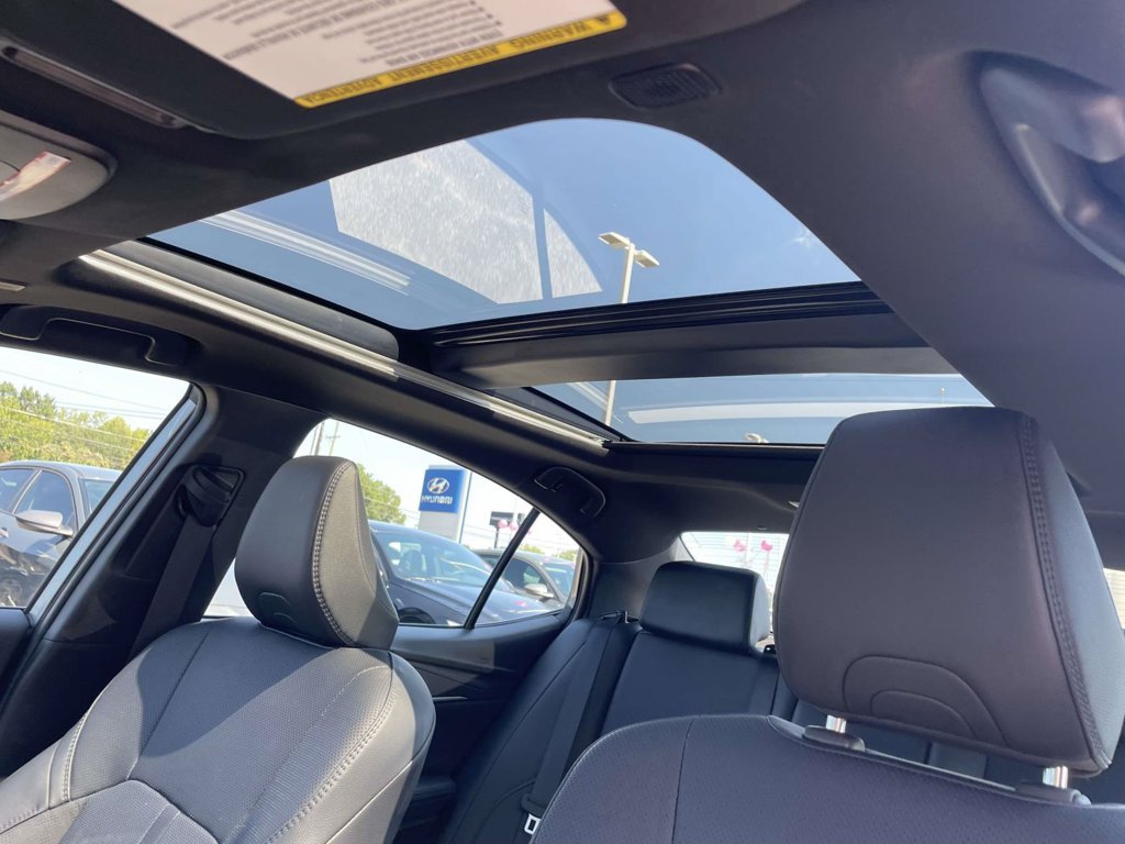 Used 2026  Toyota XSE image 18
