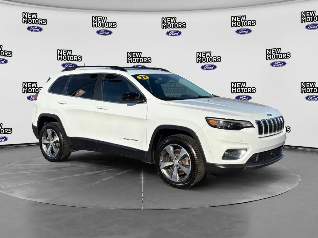 Used 2022 Bright White Clearcoat Jeep Limited image 8