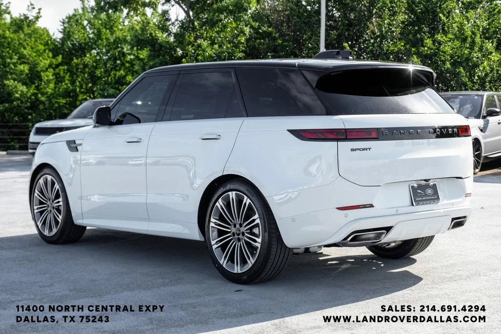 New 2026 Fuji White Land Rover Dynamic SE image 8