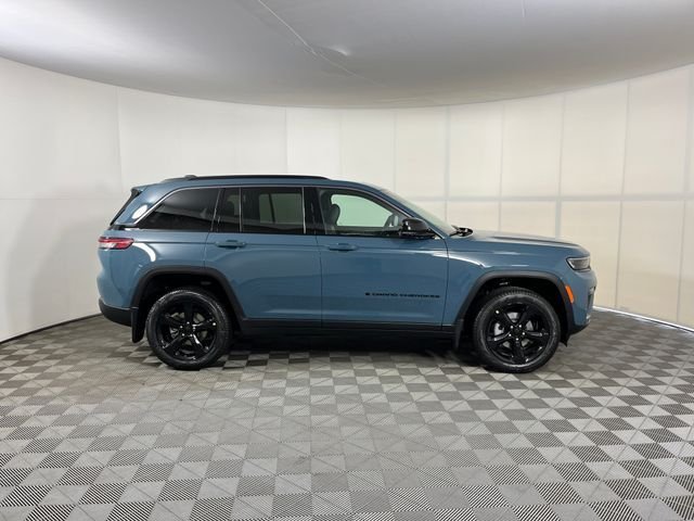 New 2026 Steel Blue Exterior Paint Jeep Limited image 4