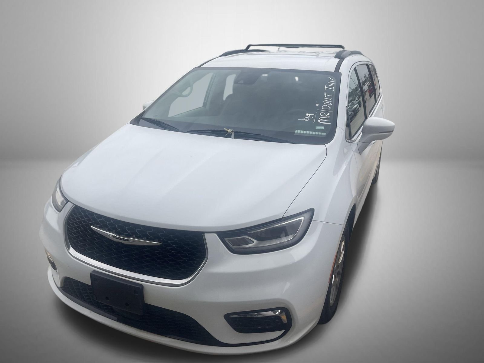 2022 Chrysler Pacifica Touring L's photo