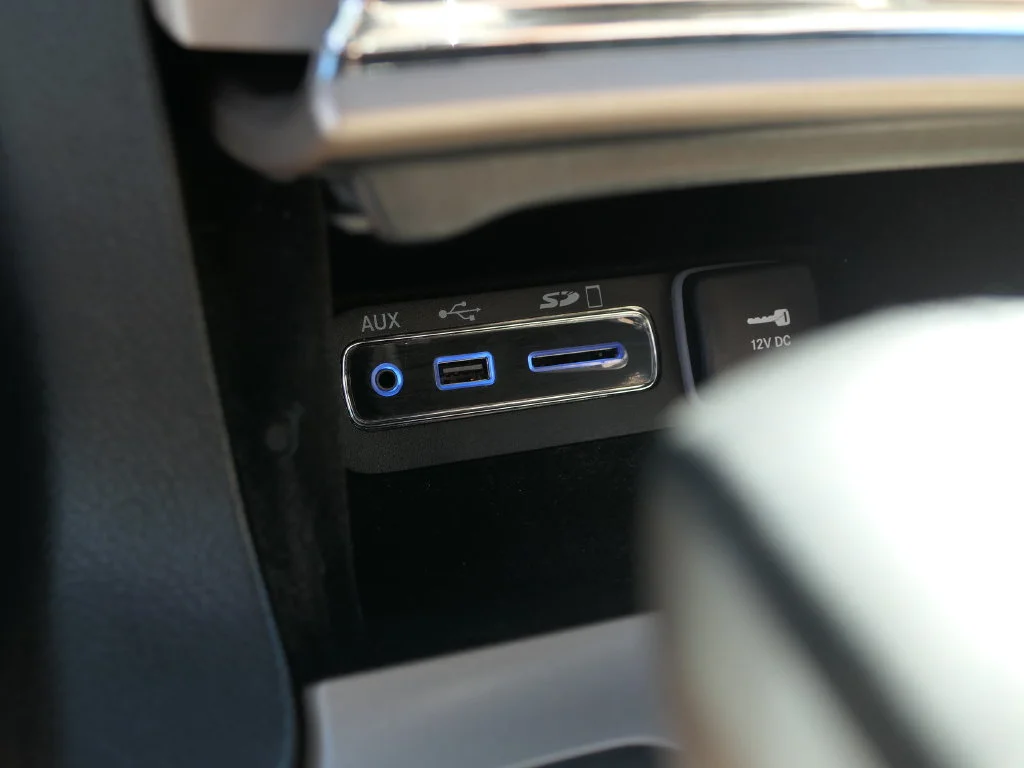 Certified Used 2017 Velvet Jeep Summit image 20