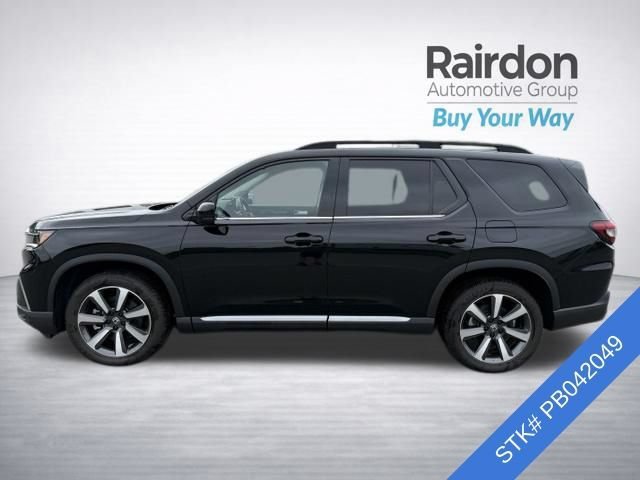 Used 2023 Crystal Black Pearl Honda Touring image 4