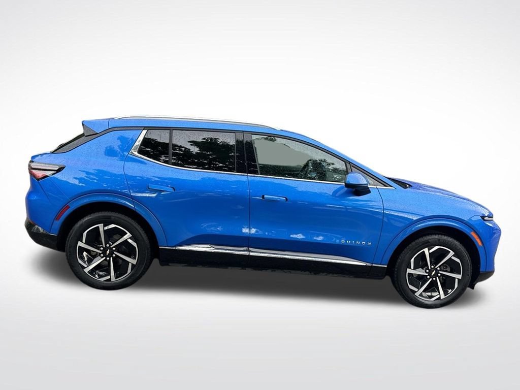 2025 Chevrolet Equinox EV LT - Photo 7