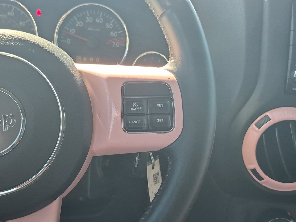 Used 2017 White Jeep Unlimited Rubicon image 18