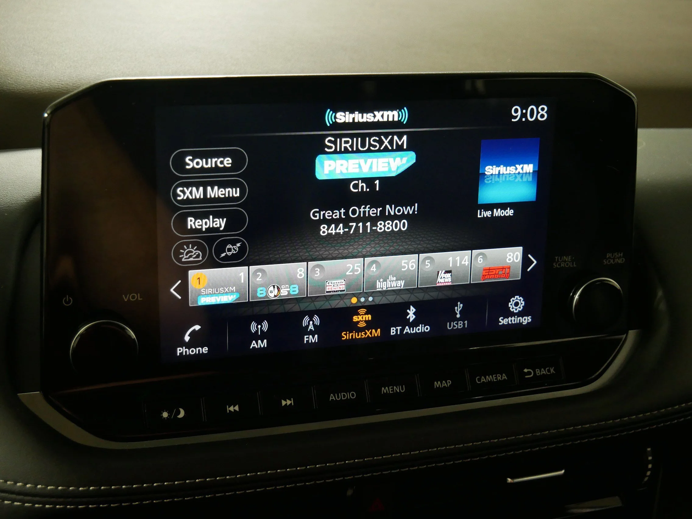 Used 2021 Champagne Silver Metallic Nissan Platinum image 22