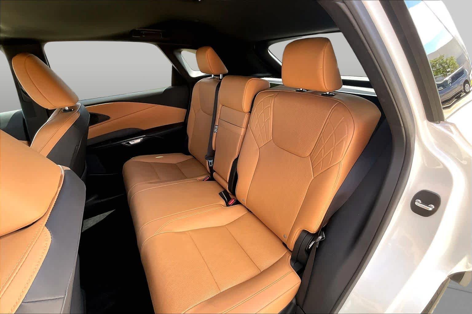 Certified Used 2025 Eminent White Pearl Lexus Premium Plus image 21