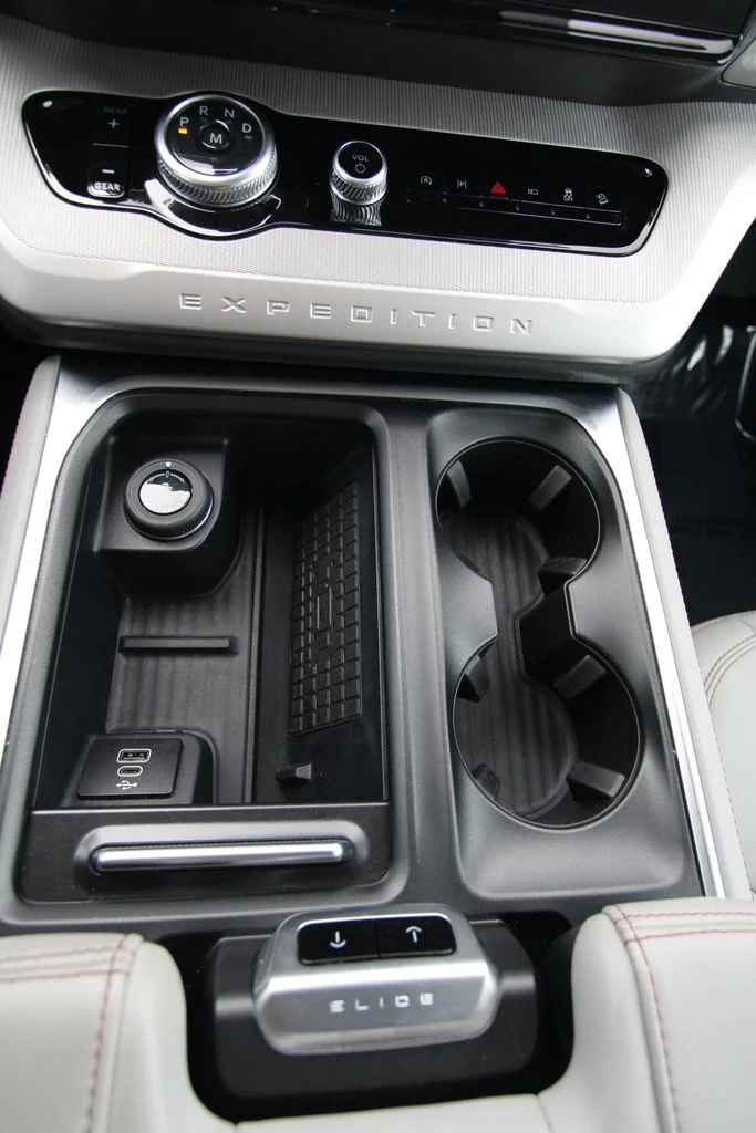 Used 2025 Space Silver Ford Active image 27