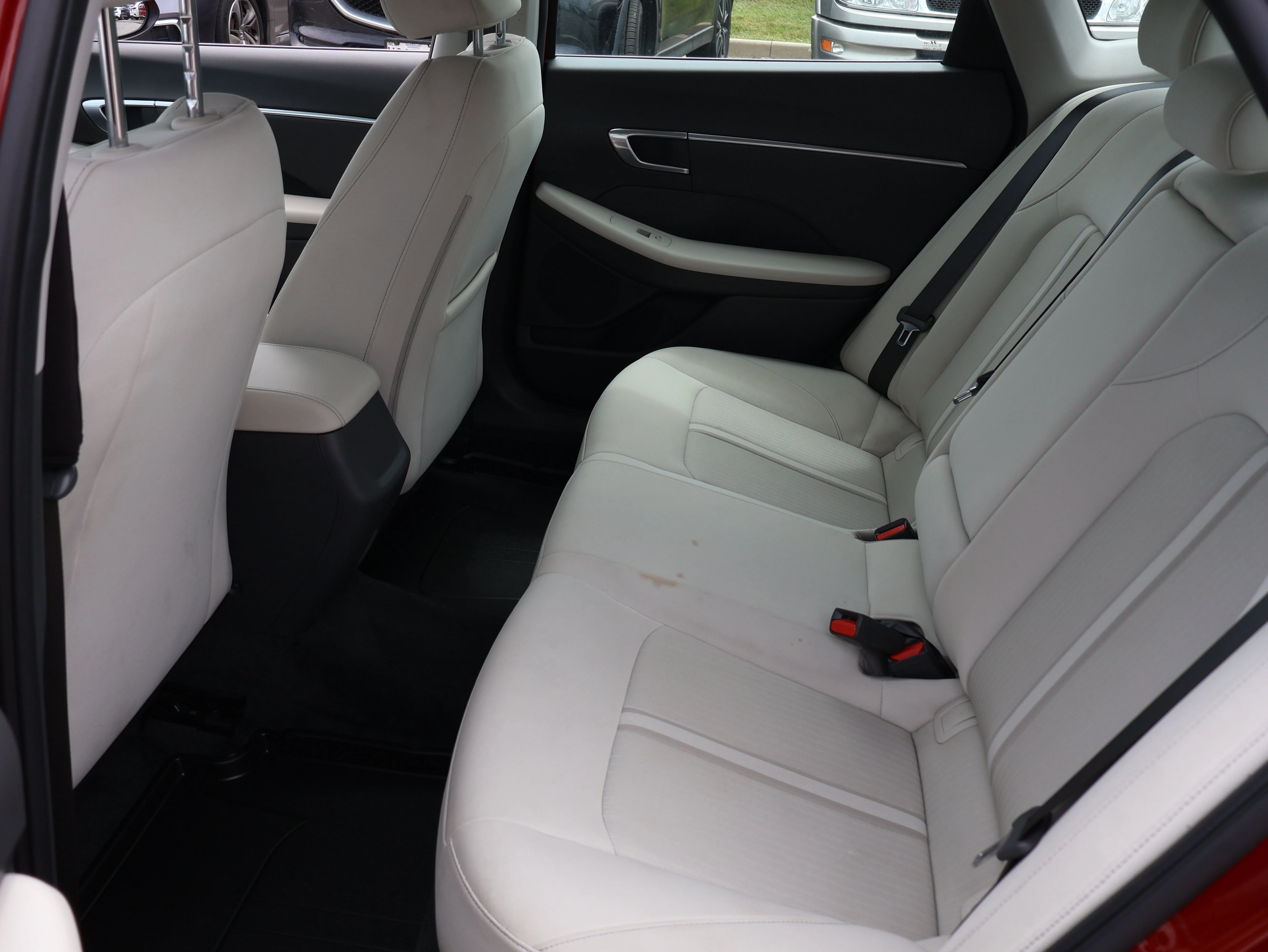 Used 2023 Ultimate Red Hyundai SEL image 16