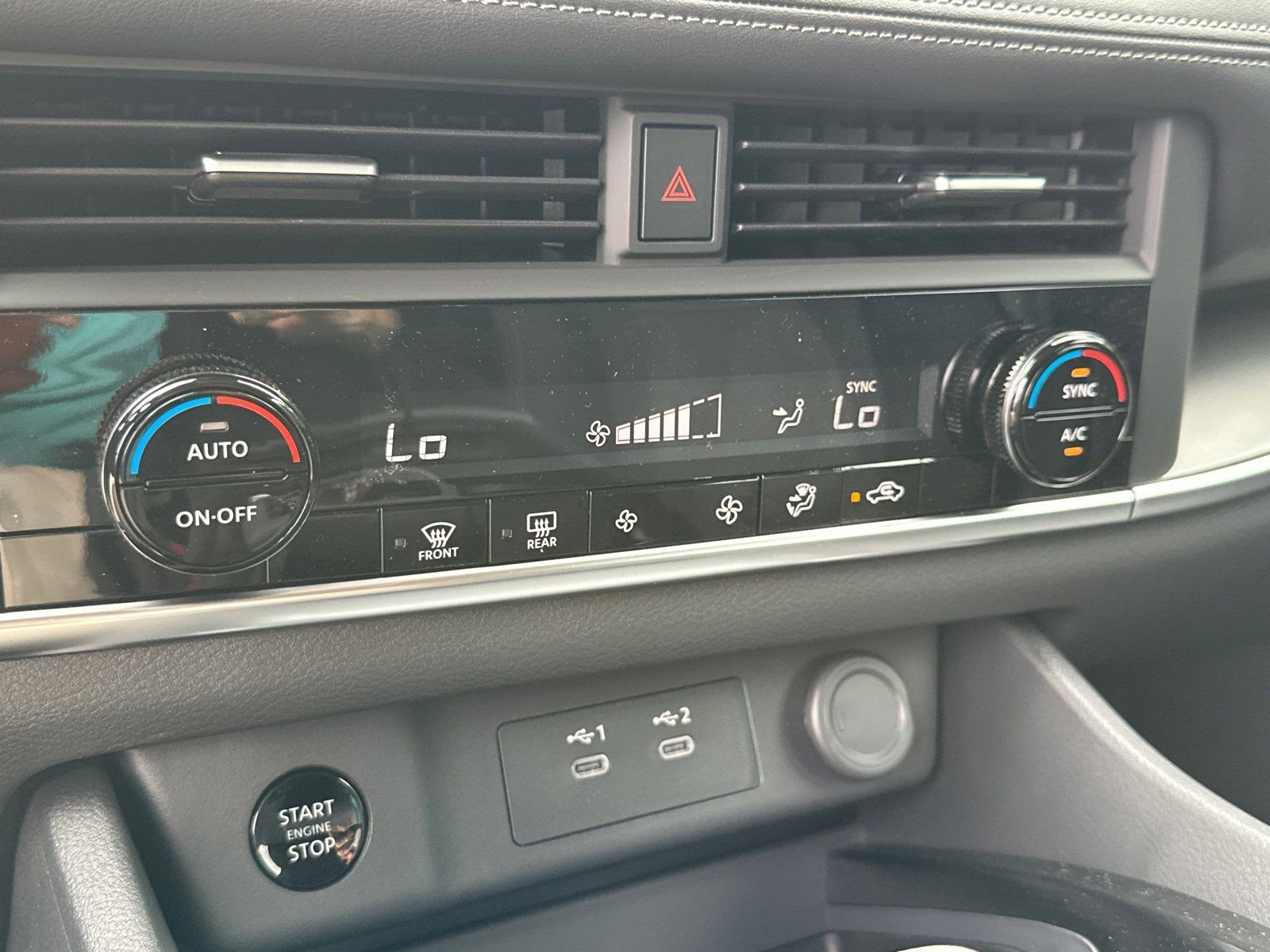2025 Nissan Rogue SV - Photo 32