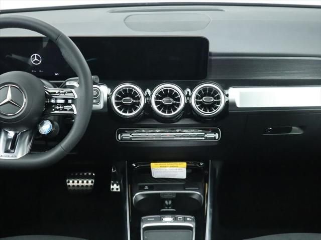 2026 Mercedes-Benz GLB AMG GLB 35 - Photo 15