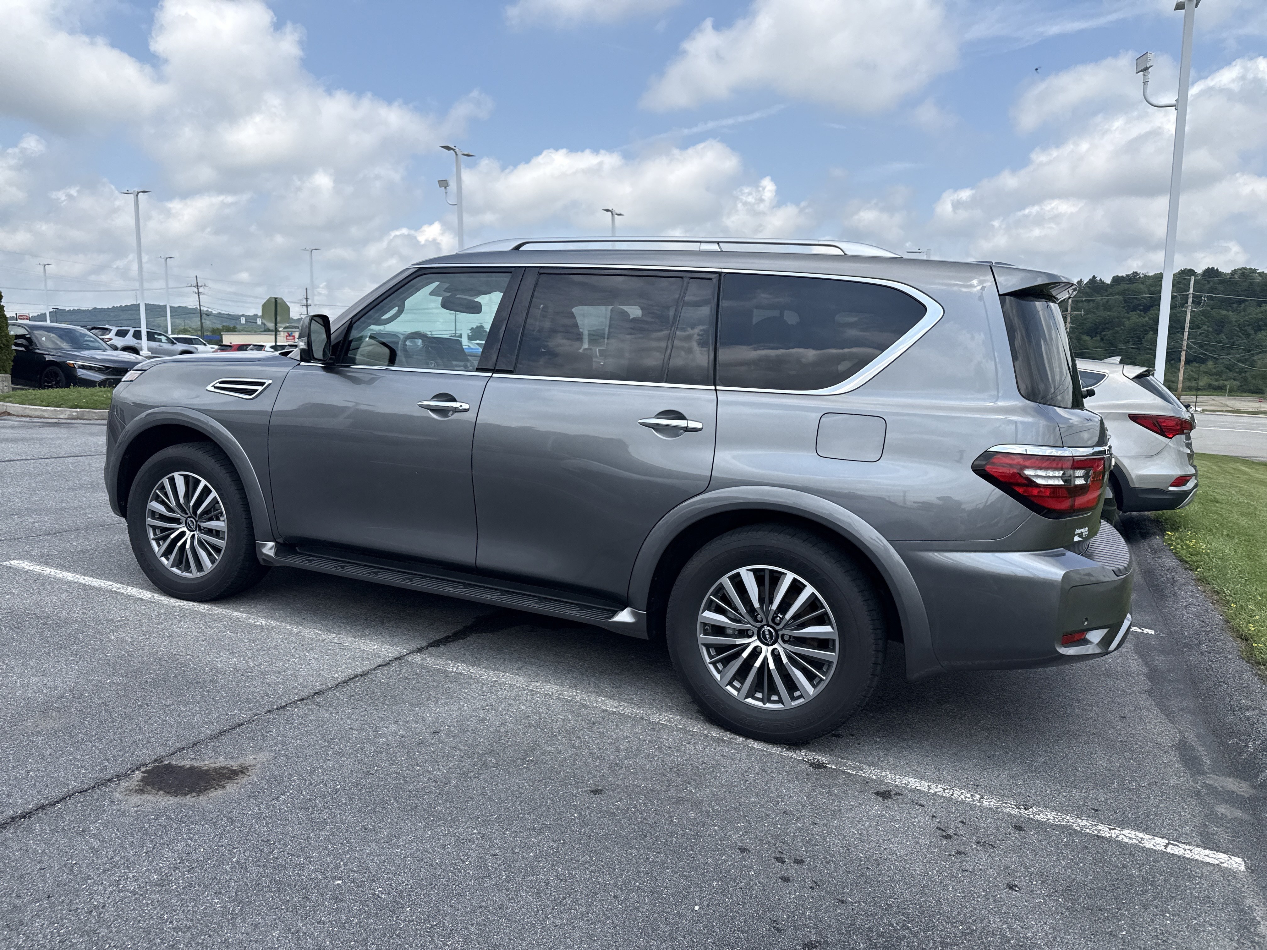 Used 2024 Gun Metallic Nissan SL image 6