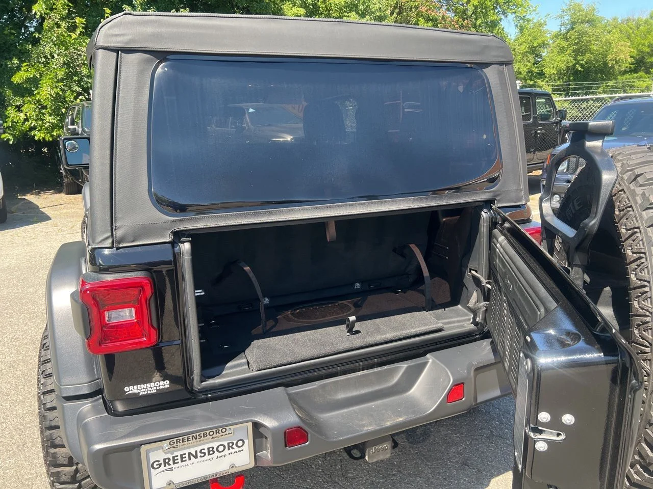 Used 2020 Black Jeep Rubicon image 14