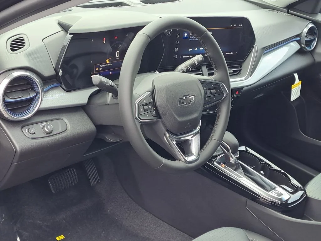 2026 Chevrolet Trax LT - Photo 6