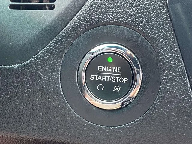 Used 2016 White Ford Limited image 27