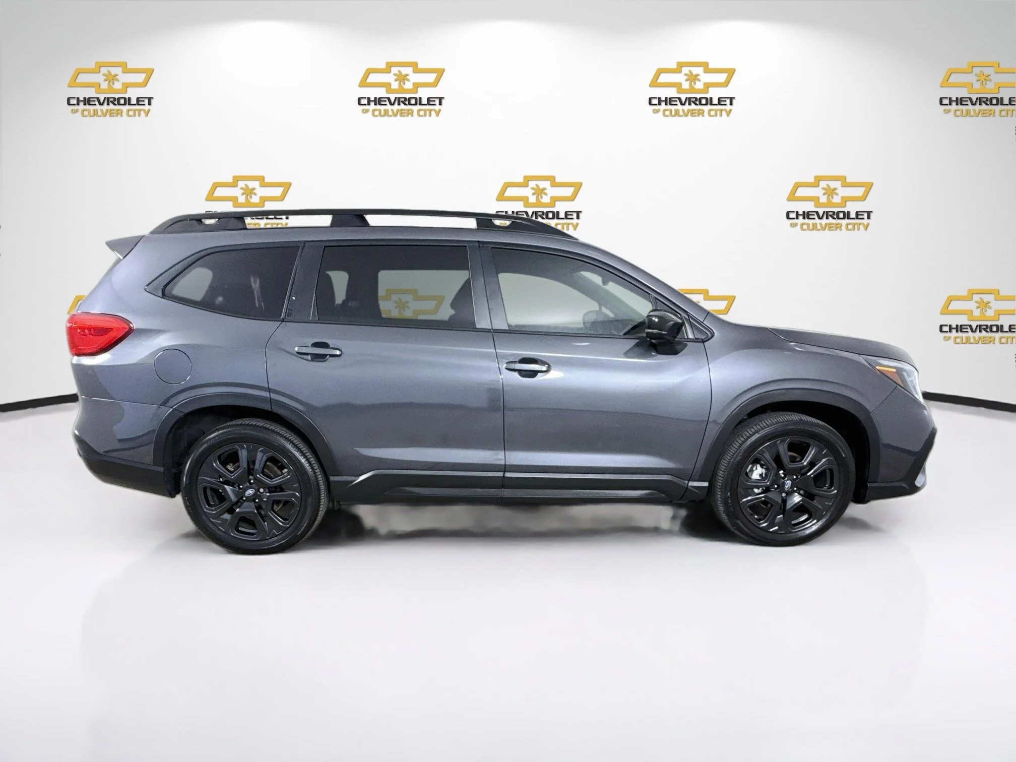 Used 2025 Gray Subaru Onyx Edition image 9