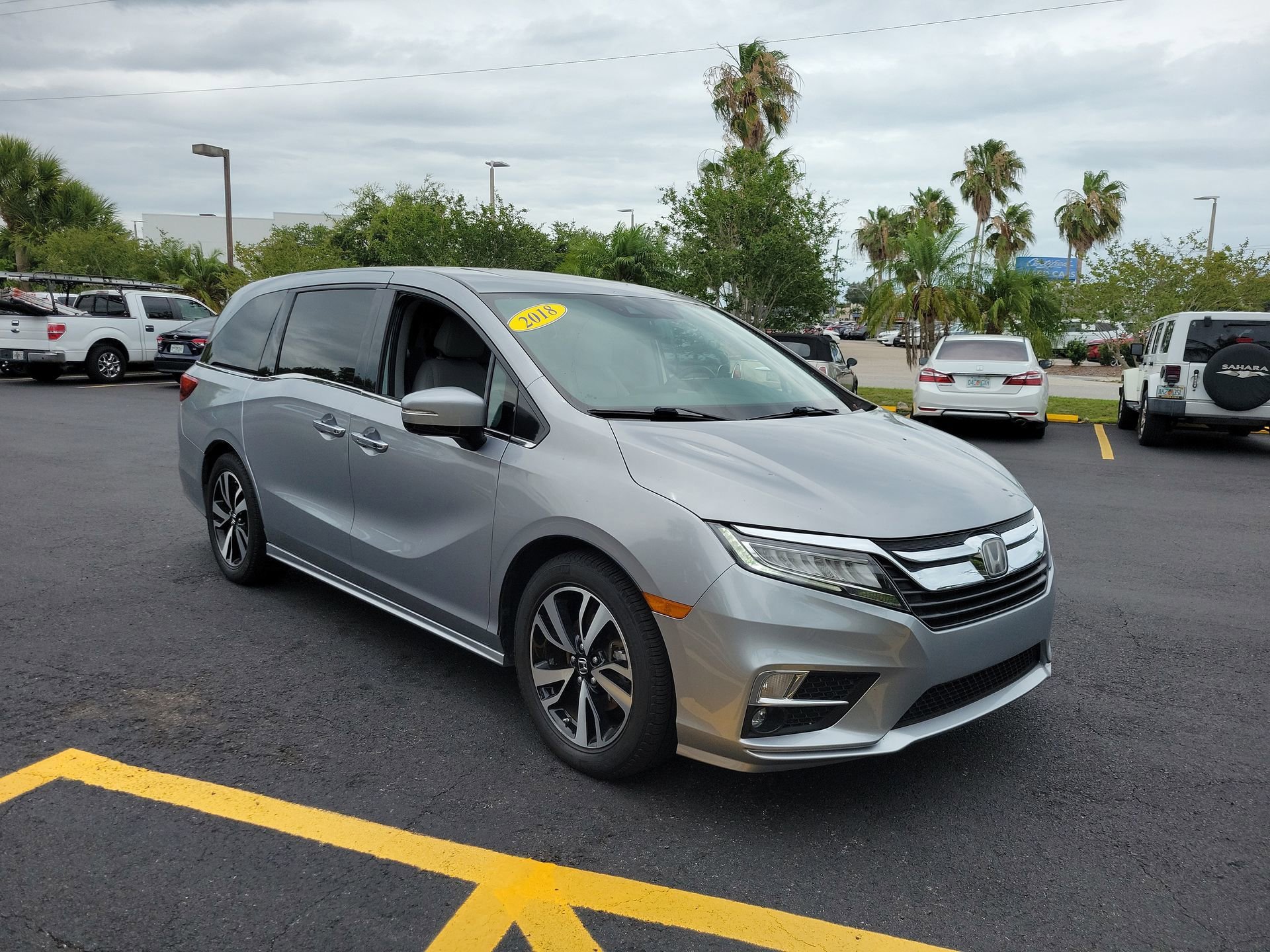 2018 Honda Odyssey Elite's photo