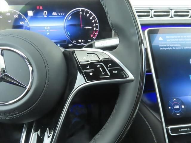 New 2026 Obsidian Black Metallic Mercedes-Benz S 580e image 13