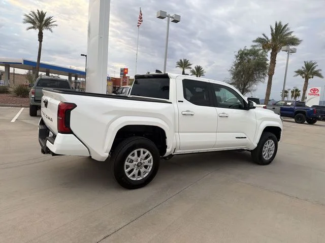 New 2026 White Toyota SR5 image 4