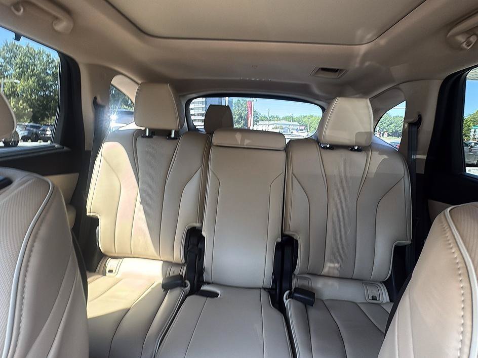 Used 2022 Platinum White Acura w/Advance Package image 34