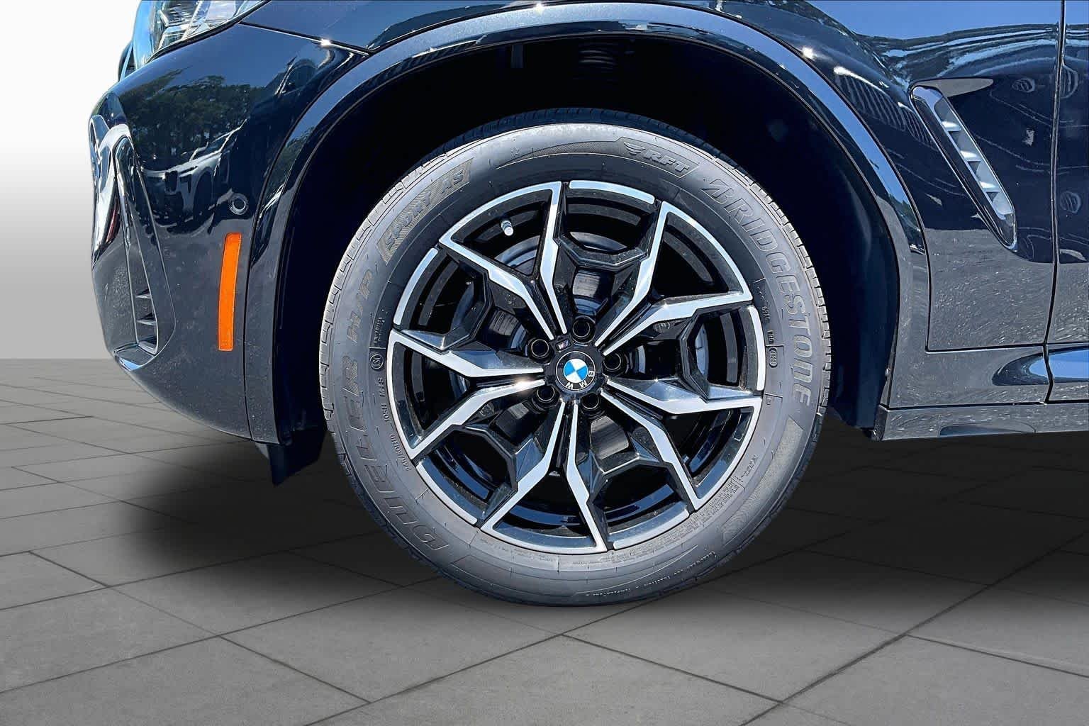 Used 2024 Black Sapphire Metallic BMW sDrive30i image 10