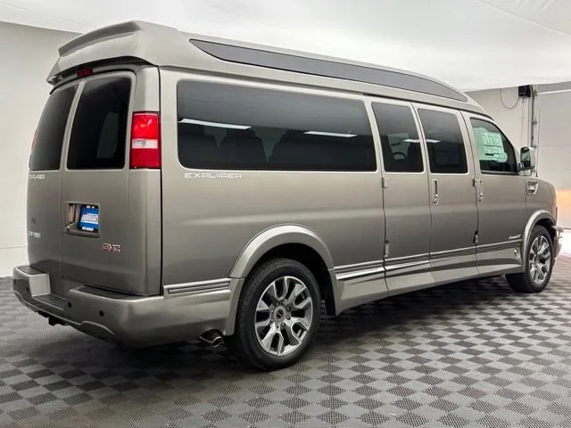 2026 GMC Savana Cargo Work Van - Photo 8