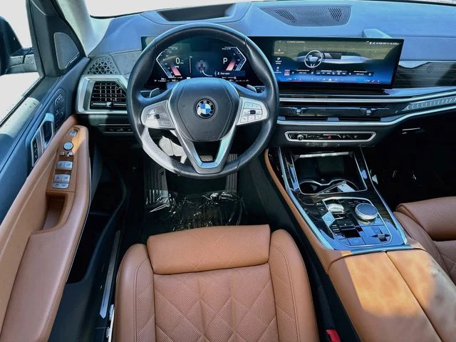 Used 2025 Green BMW xDrive40i image 24