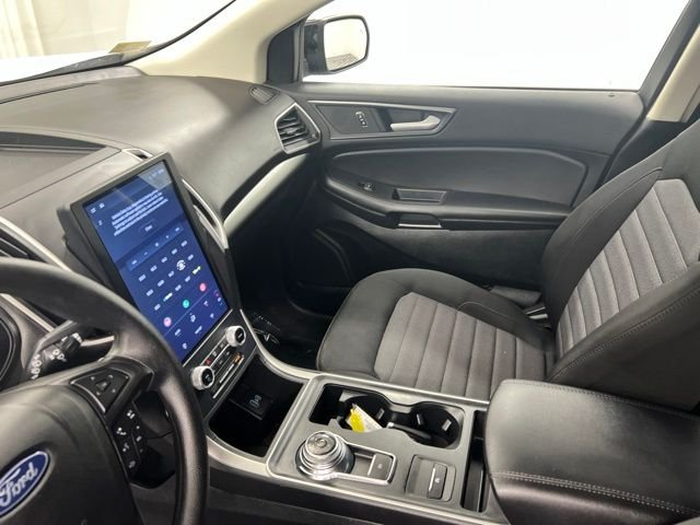 Used 2022 White Ford SE image 22