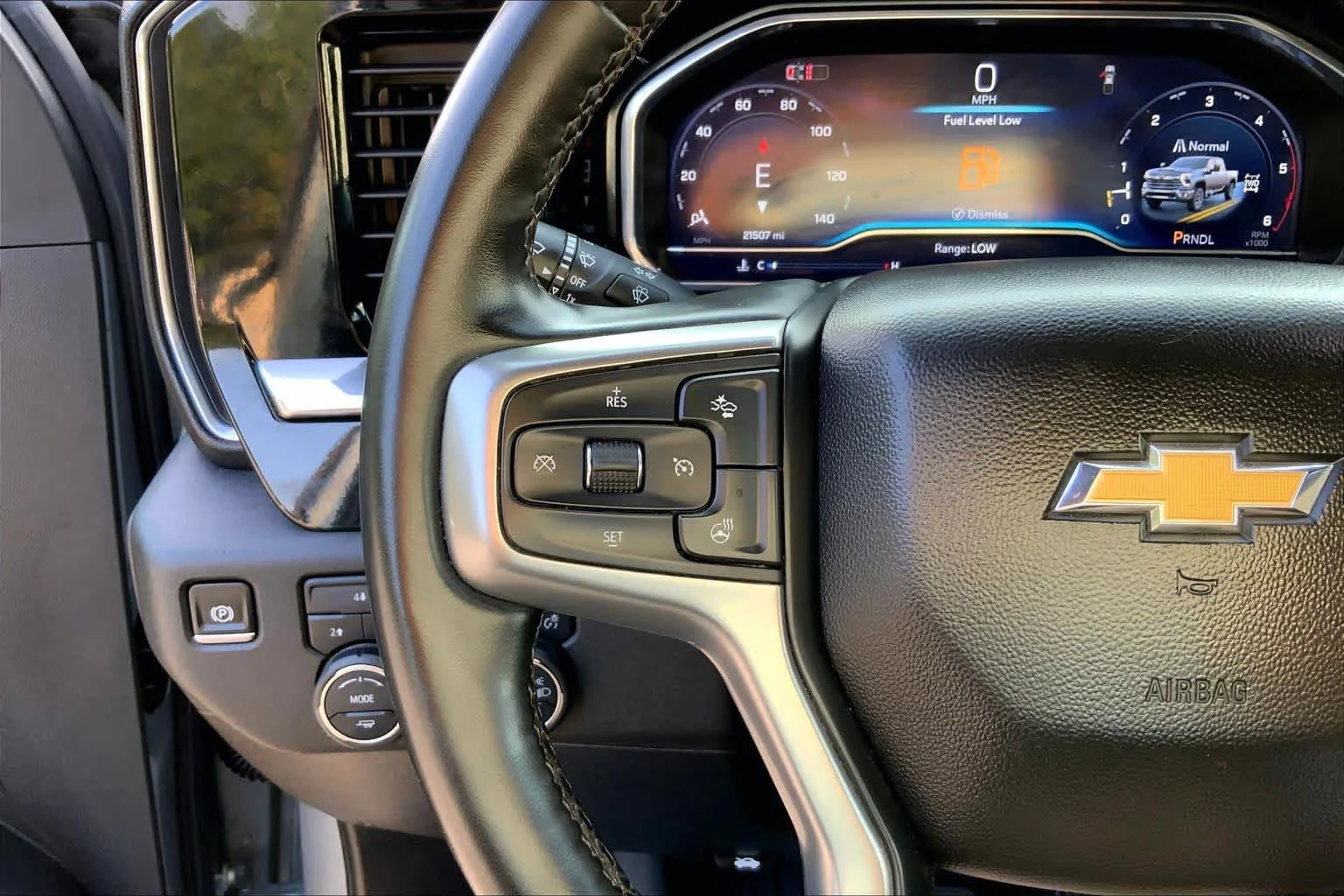 Used 2025 Sterling Gray Metallic Chevrolet LT image 23