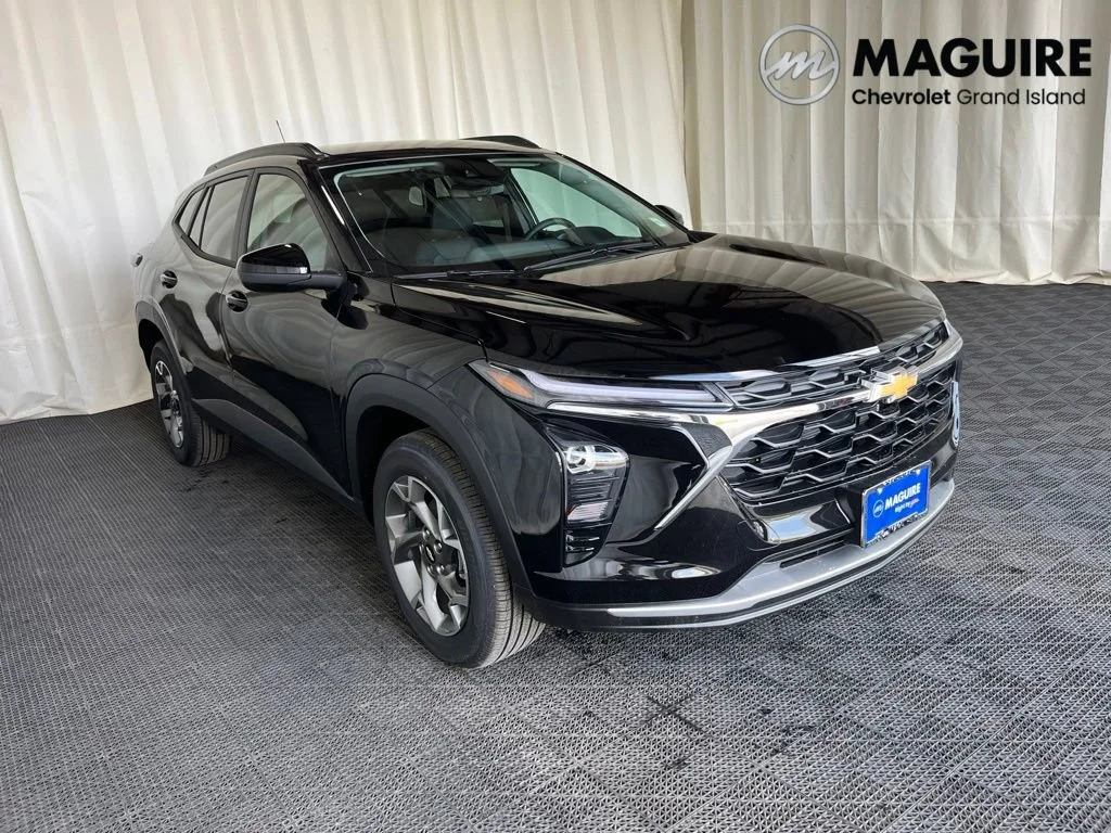 New 2026 Mosaic Black Metallic Chevrolet LT image 28